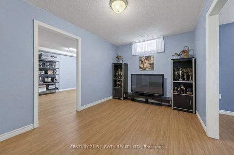 Photo 15 at 115 Lion's Gate Boulevard, Little Lake, Barrie