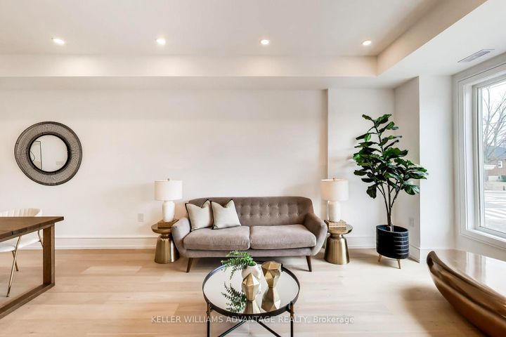 Photo 5 at 104 Yardley Avenue, Parkview, Toronto