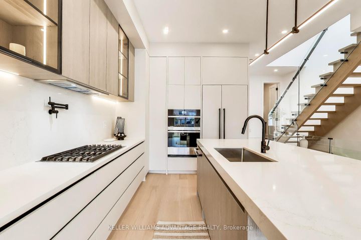 Photo 12 at 104 Yardley Avenue, Parkview, Toronto