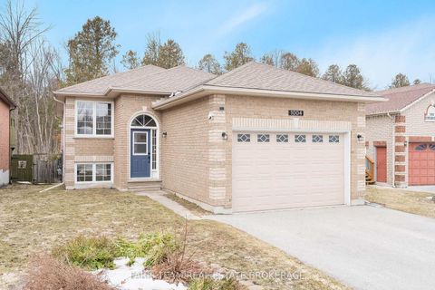 Photo 1 at 1004 Leslie Drive, Alcona, Innisfil