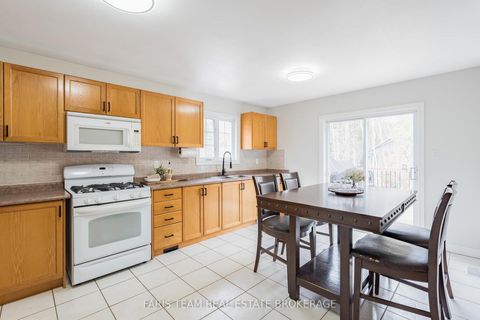 Photo 2 at 1004 Leslie Drive, Alcona, Innisfil