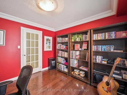 Photo 18 at 100 Carlyle Crescent, Aurora Highlands, Aurora