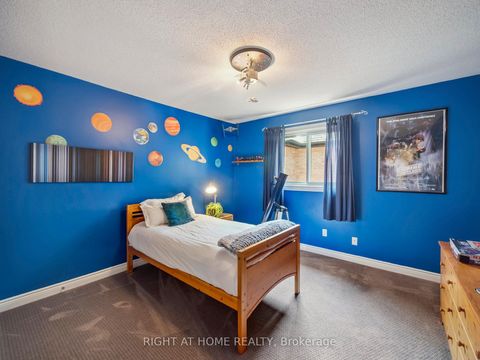 Photo 25 at 100 Carlyle Crescent, Aurora Highlands, Aurora