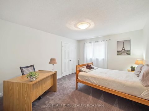 Photo 31 at 100 Carlyle Crescent, Aurora Highlands, Aurora