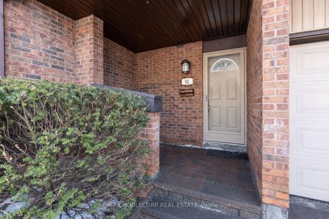 Photo 1 at 52 - 1080 Walden Circle, Clarkson, Mississauga