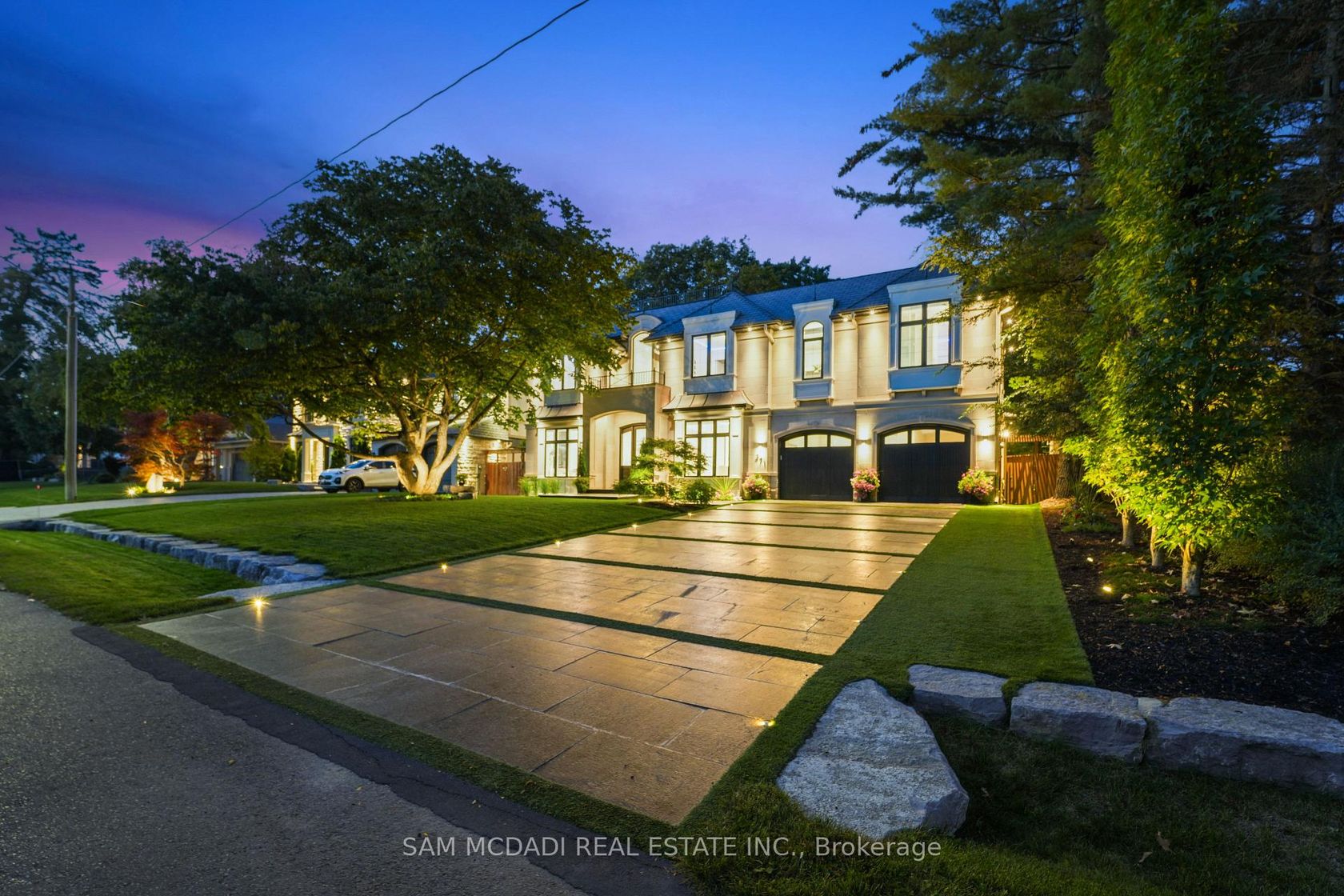 371 Willis Drive, WO West, Oakville by Loree Meneguzzi Real Estate 371 Willis Drive, WO West, Oakville