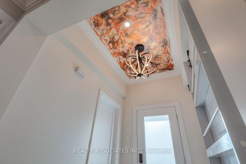 Photo 3 at 348 Miami Drive, Keswick South, Georgina