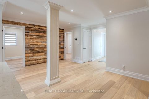 Photo 9 at 348 Miami Drive, Keswick South, Georgina