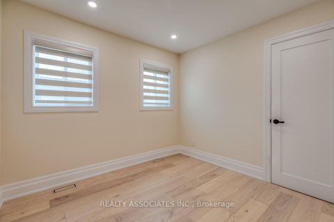 Photo 19 at 348 Miami Drive, Keswick South, Georgina