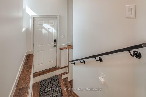 Photo 24 at 348 Miami Drive, Keswick South, Georgina