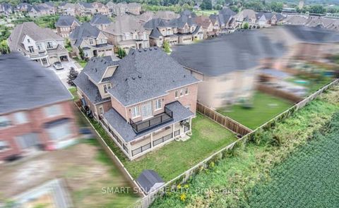 Photo 2 at 25 Munsie Drive, Nobleton, King