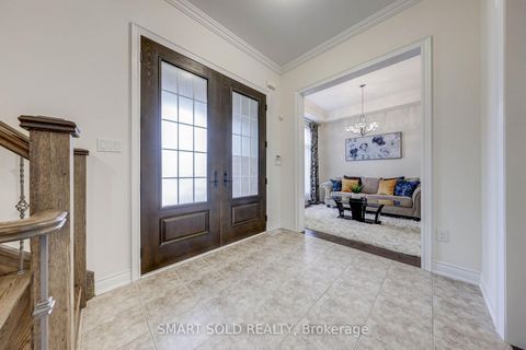 Photo 7 at 25 Munsie Drive, Nobleton, King