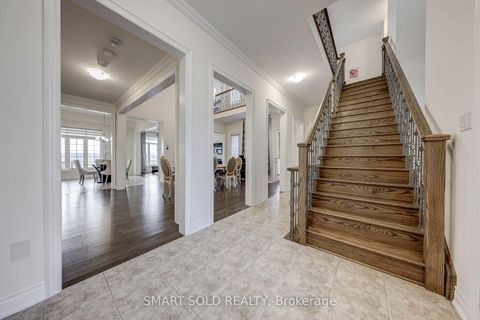 Photo 9 at 25 Munsie Drive, Nobleton, King