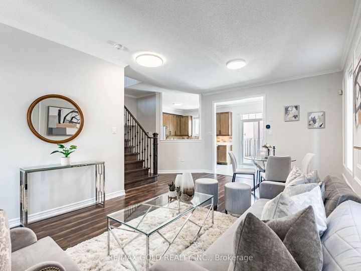 Photo 4 at 47 Connolly Crescent, Wellington, Brampton