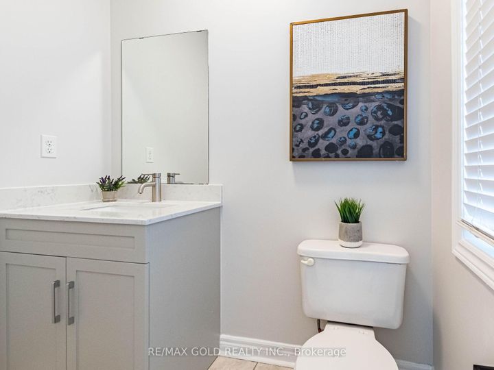 Photo 17 at 47 Connolly Crescent, Wellington, Brampton