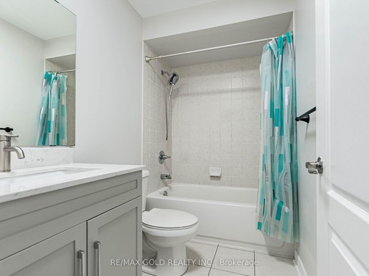 Photo 24 at 47 Connolly Crescent, Wellington, Brampton