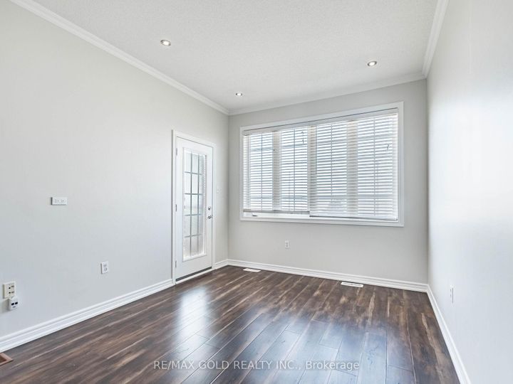 Photo 25 at 47 Connolly Crescent, Wellington, Brampton