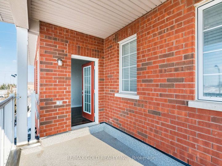 Photo 28 at 47 Connolly Crescent, Wellington, Brampton