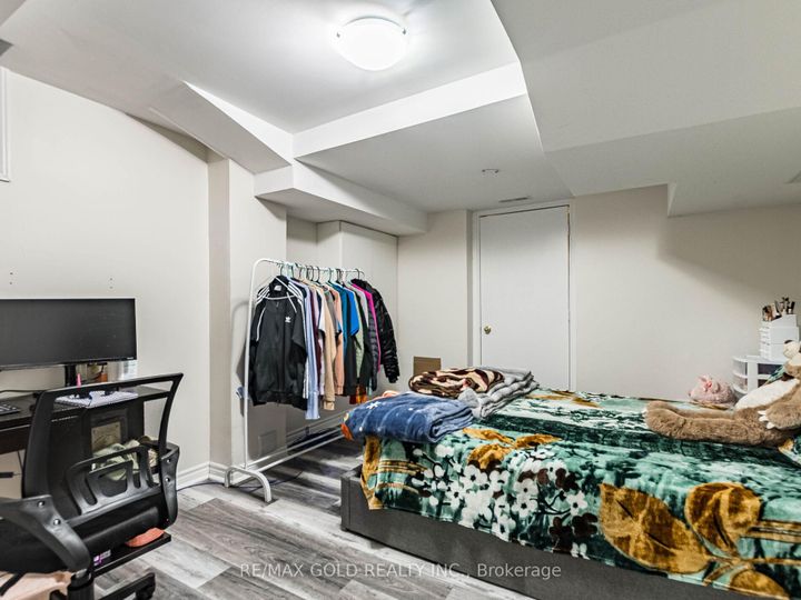 Photo 34 at 47 Connolly Crescent, Wellington, Brampton