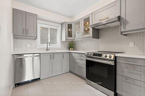 Photo 9 at 120 - 150 Burrows Hall Boulevard, Malvern, Toronto