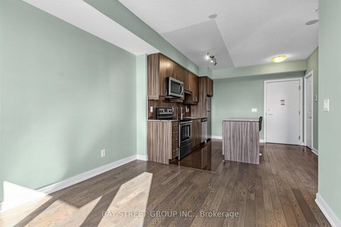 Photo 6 at NW1013 - 9201 Yonge Street, Langstaff, Richmond Hill