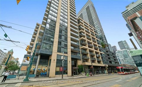 Photo 8 at 609 - 438 King Street W, Waterfront Communities C1, Toronto