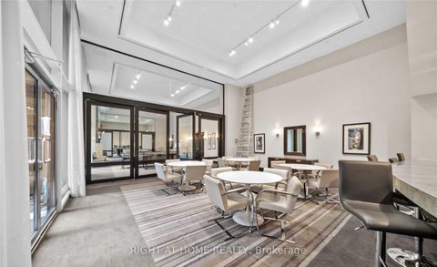 Photo 12 at 609 - 438 King Street W, Waterfront Communities C1, Toronto