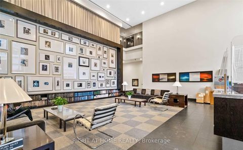 Photo 15 at 609 - 438 King Street W, Waterfront Communities C1, Toronto