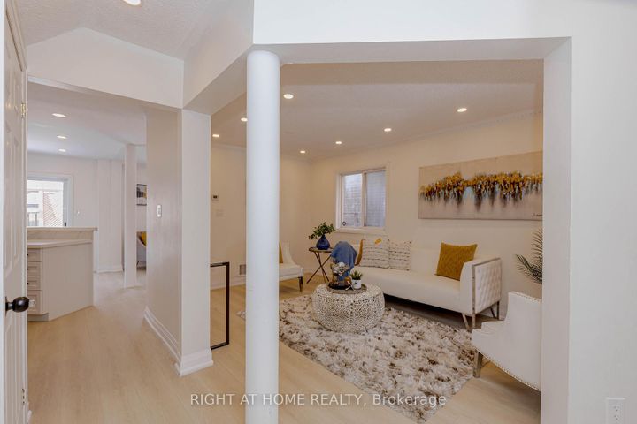 Photo 8 at 21 Carabram Court, Brampton West, Brampton