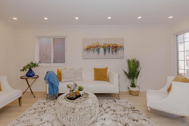 Photo 9 at 21 Carabram Court, Brampton West, Brampton