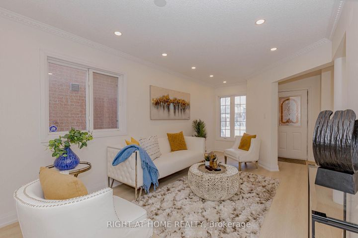 Photo 10 at 21 Carabram Court, Brampton West, Brampton