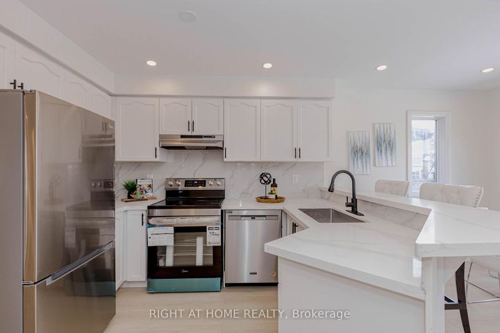 Photo 13 at 21 Carabram Court, Brampton West, Brampton