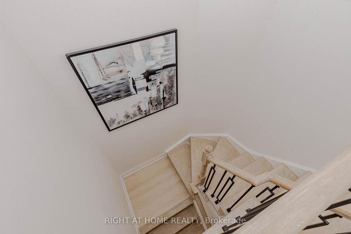 Photo 27 at 21 Carabram Court, Brampton West, Brampton