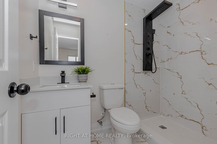 Photo 34 at 21 Carabram Court, Brampton West, Brampton