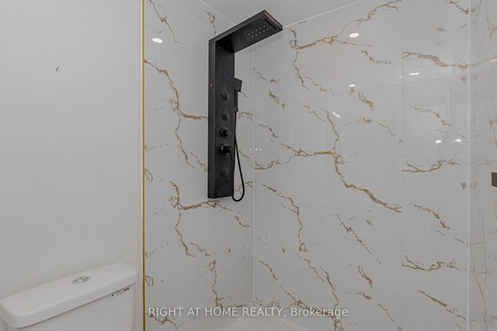 Photo 35 at 21 Carabram Court, Brampton West, Brampton