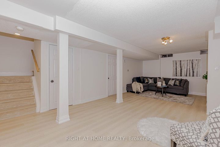 Photo 41 at 21 Carabram Court, Brampton West, Brampton