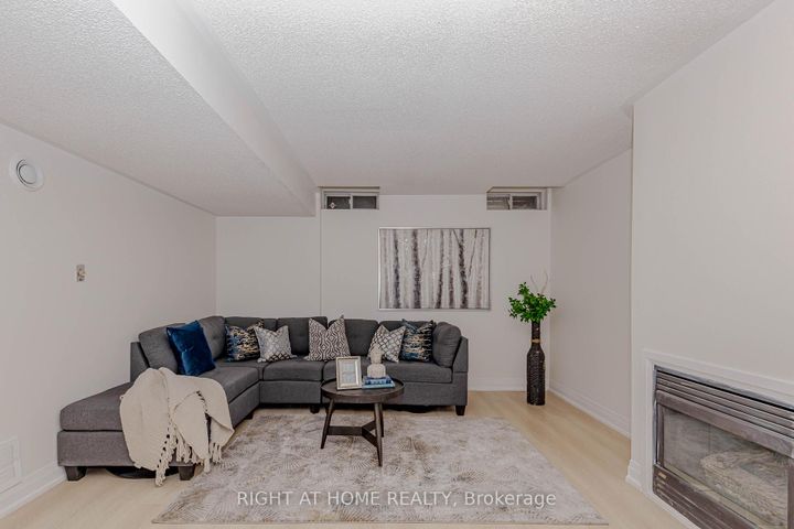 Photo 43 at 21 Carabram Court, Brampton West, Brampton