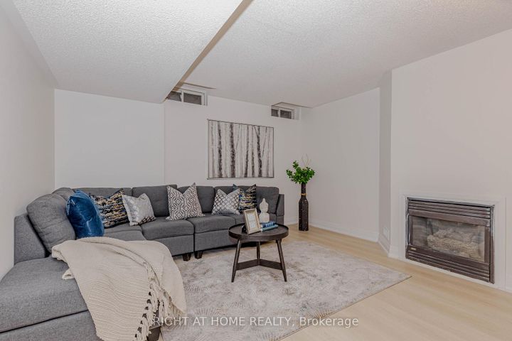 Photo 44 at 21 Carabram Court, Brampton West, Brampton