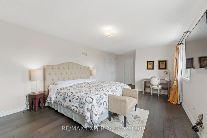 Photo 19 at 847 Memorial Circle, Wyndham, Newmarket