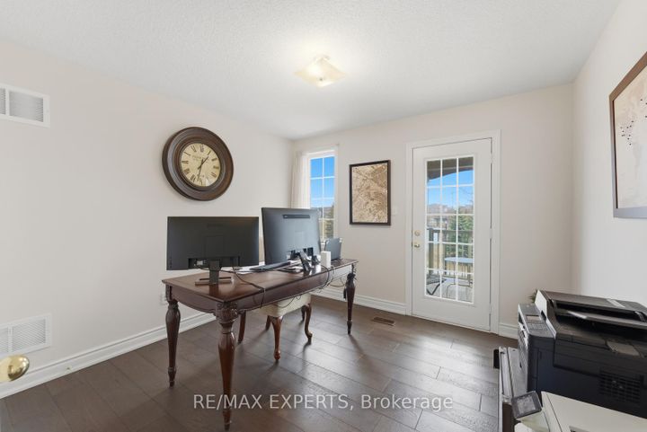 Photo 26 at 847 Memorial Circle, Wyndham, Newmarket