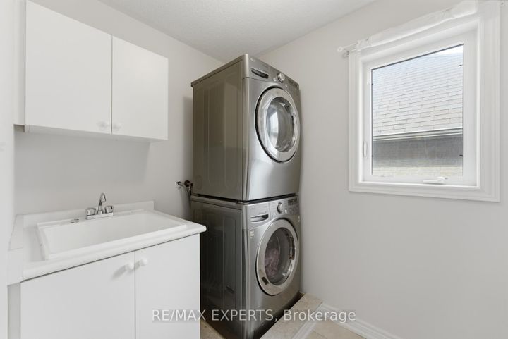 Photo 28 at 847 Memorial Circle, Wyndham, Newmarket