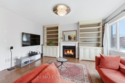 Photo 7 at 847 Memorial Circle, Wyndham, Newmarket