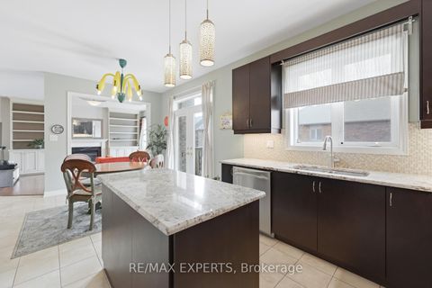 Photo 11 at 847 Memorial Circle, Wyndham, Newmarket