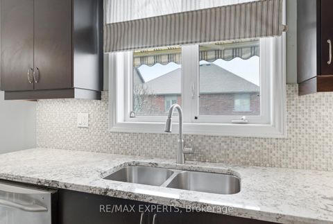 Photo 13 at 847 Memorial Circle, Wyndham, Newmarket