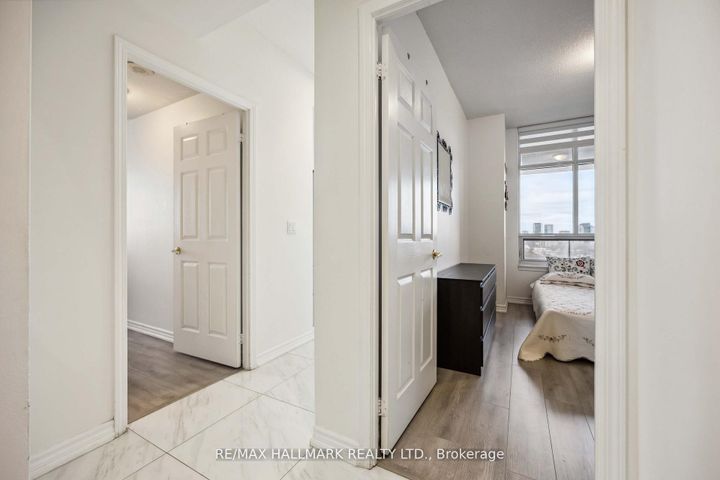 Photo 17 at 1809 - 18 Kenaston Gardens, Bayview Village, Toronto