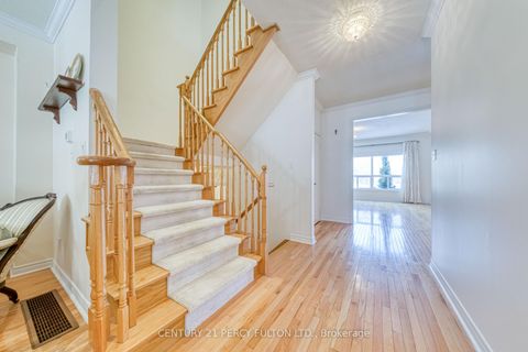 Photo 4 at 117 Maroon Drive, Oak Ridges Lake Wilcox, Richmond Hill