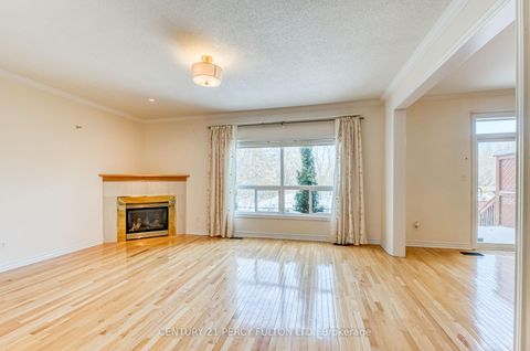 Photo 13 at 117 Maroon Drive, Oak Ridges Lake Wilcox, Richmond Hill