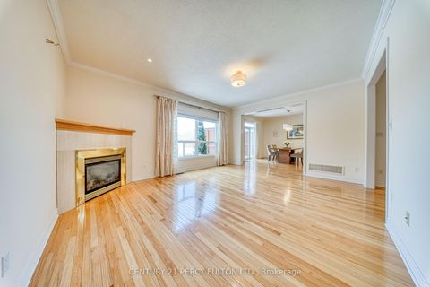 Photo 15 at 117 Maroon Drive, Oak Ridges Lake Wilcox, Richmond Hill