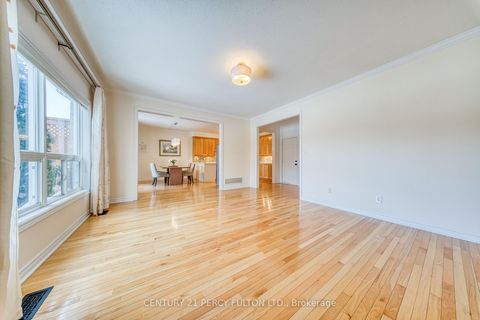 Photo 16 at 117 Maroon Drive, Oak Ridges Lake Wilcox, Richmond Hill