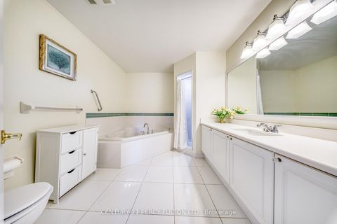 Photo 22 at 117 Maroon Drive, Oak Ridges Lake Wilcox, Richmond Hill